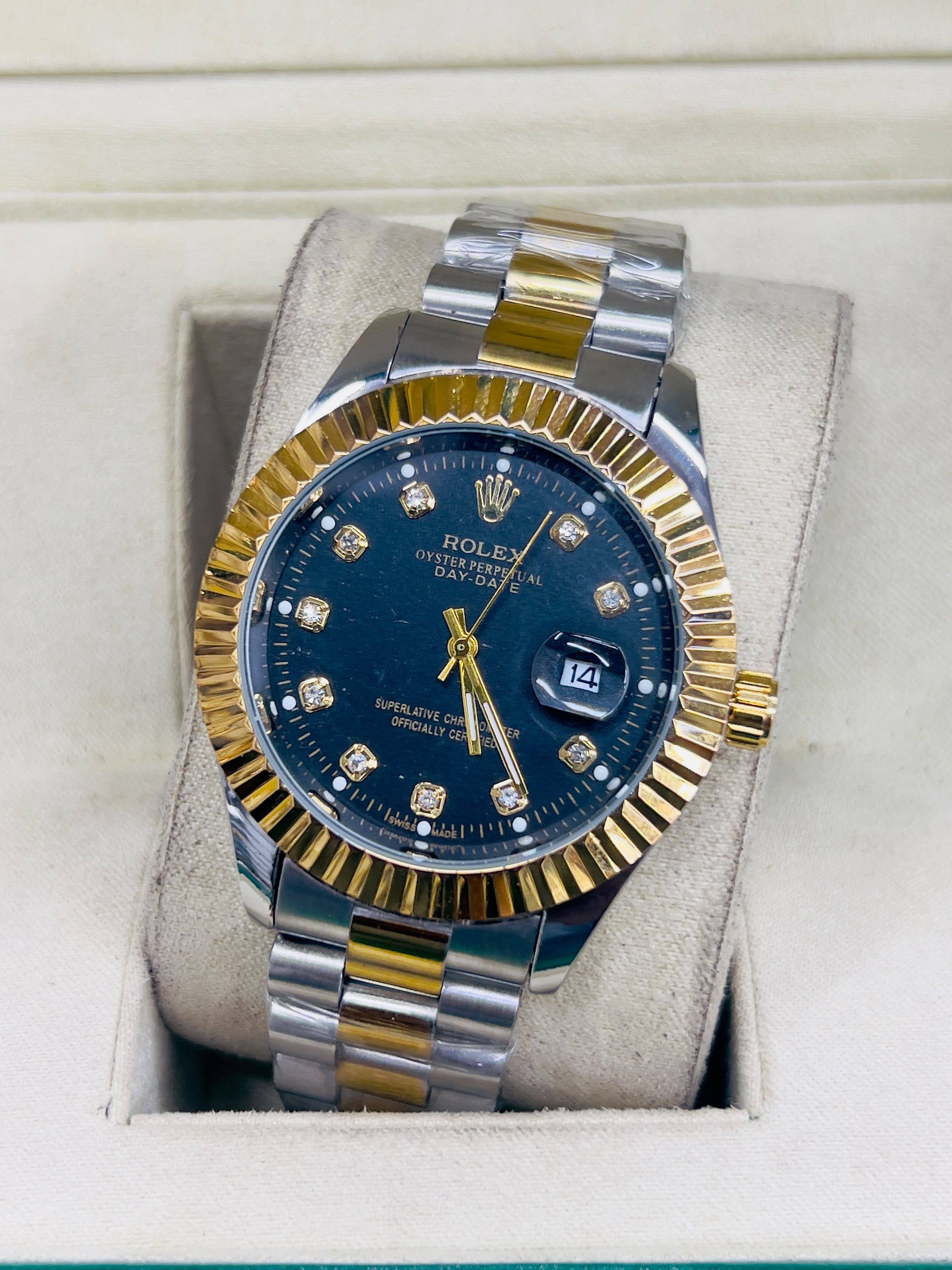 Men - Date Only - Two Tone Lining Black Dial